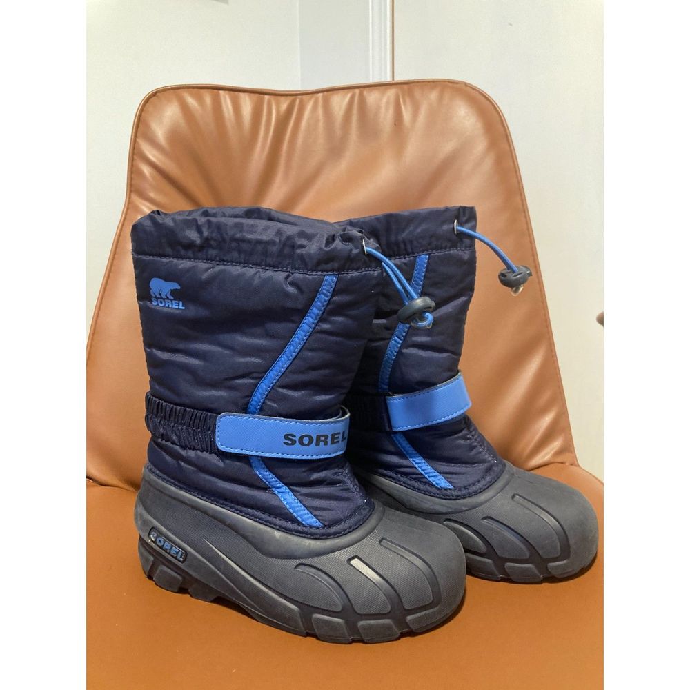 Sorel Kids Snow Boots in Navy and Blue Side 2